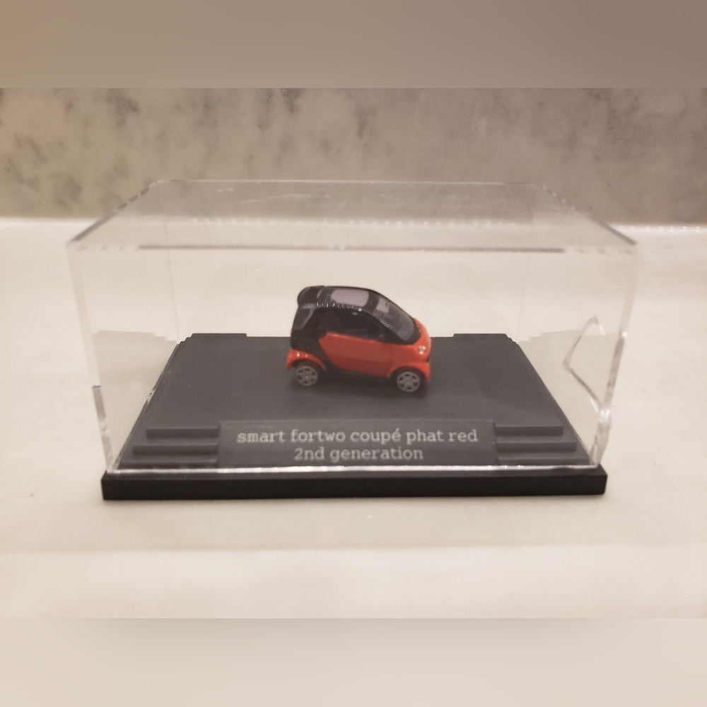 Smart fortwo coupe phat red 2nd generation diecast car, Busch Germany 0053